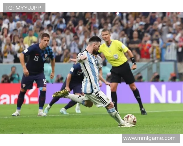 梅西带领阿根廷征战世界杯决赛 展现无与伦比的领袖魅力与球场智慧